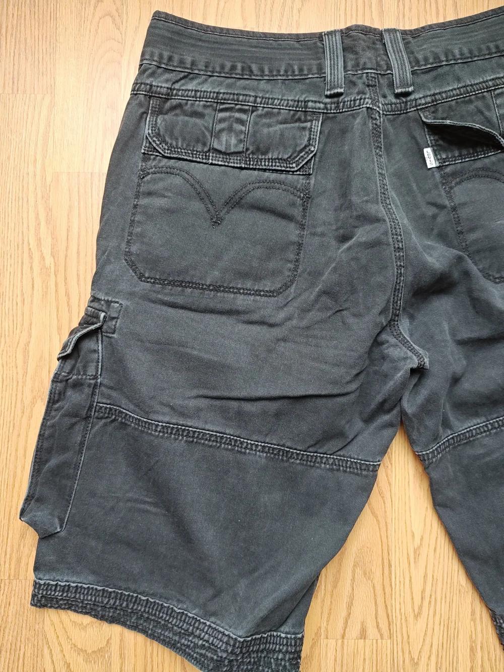 Levi's Mens Black Cargo Shorts Size 32 Cotton Rugged Casual Outdoor